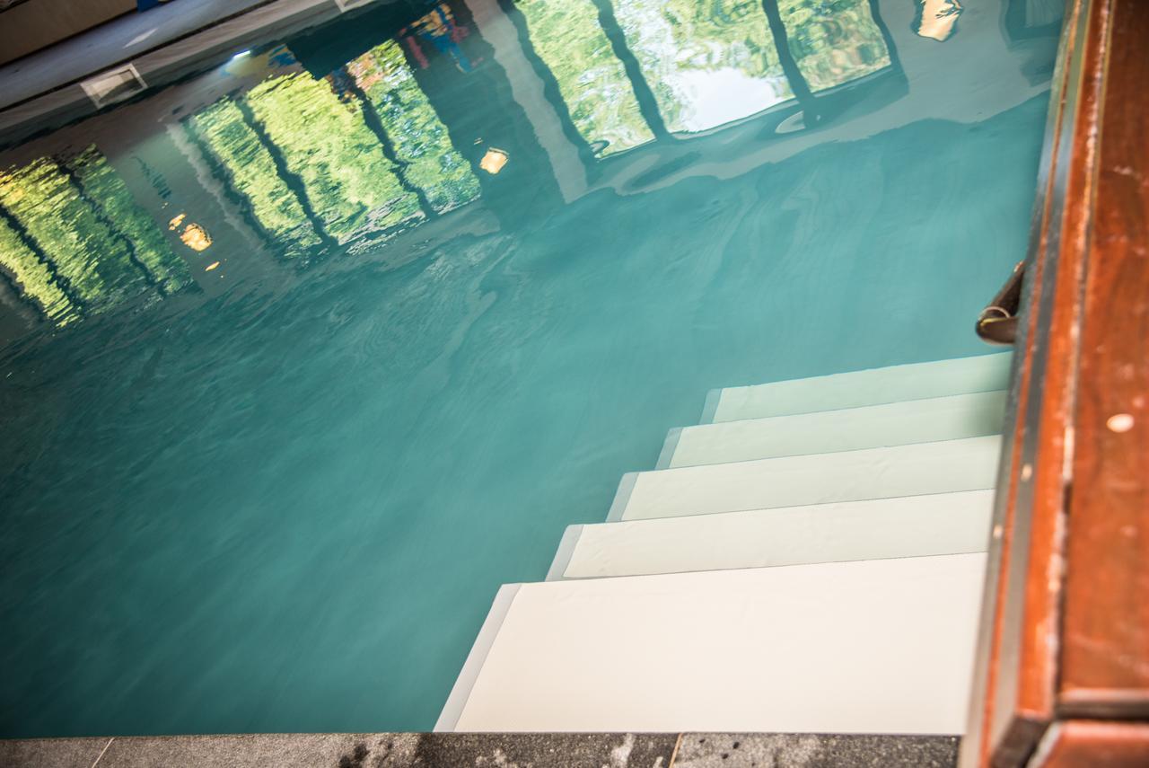 Отель Le Relais Du Marquis Иттр Экстерьер фото