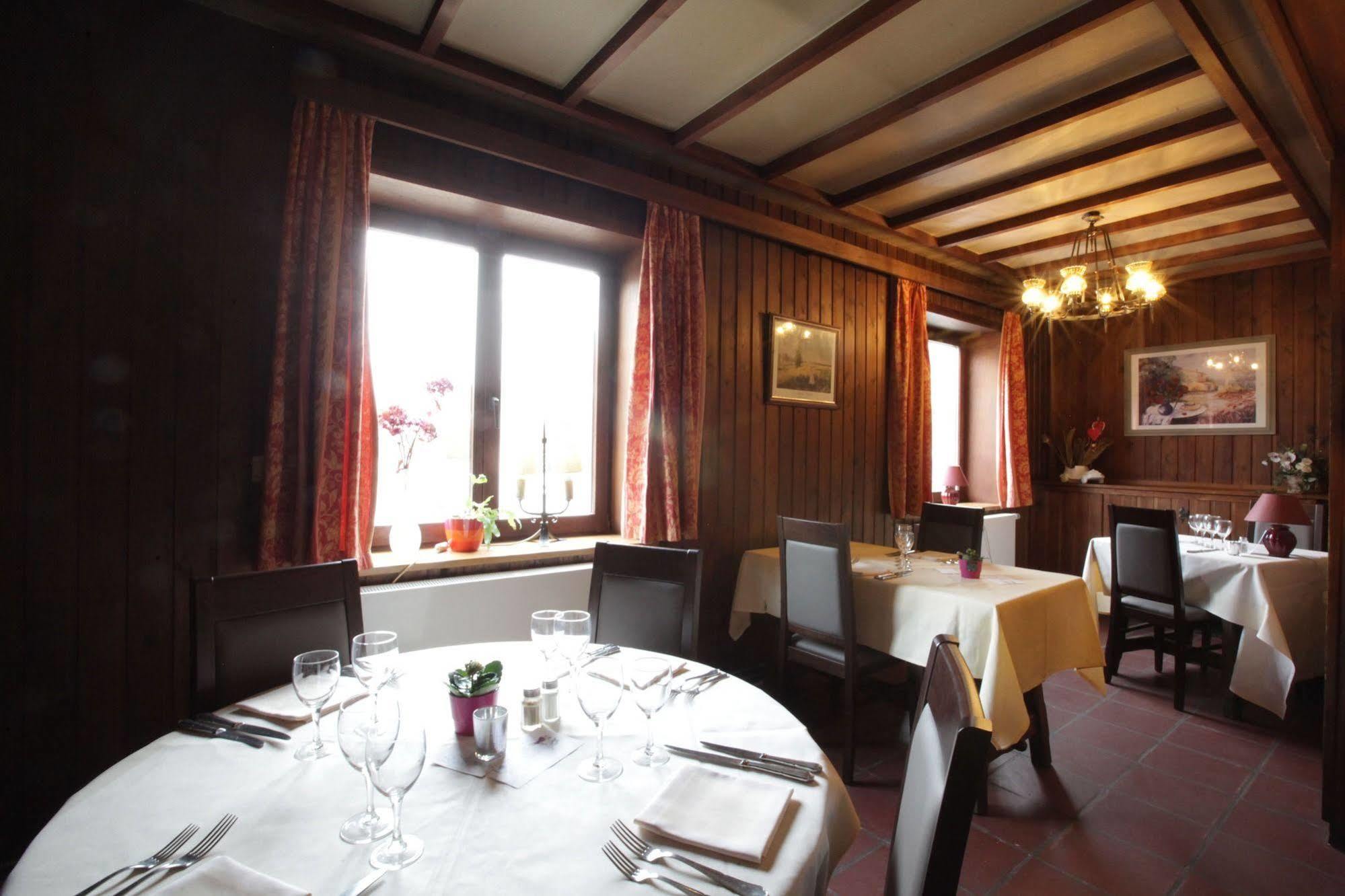 Отель Le Relais Du Marquis Иттр Экстерьер фото
